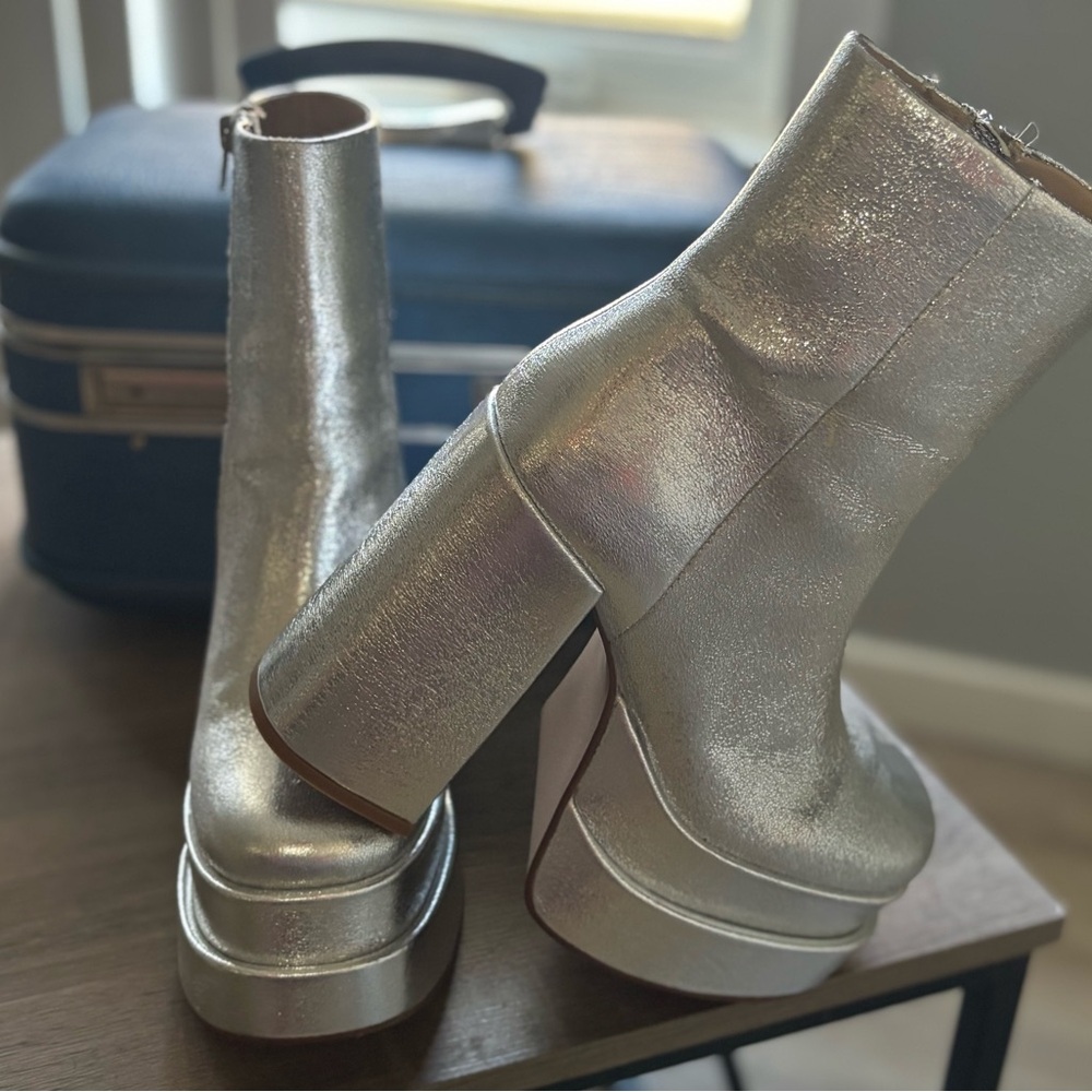 Silver platform cobra boots